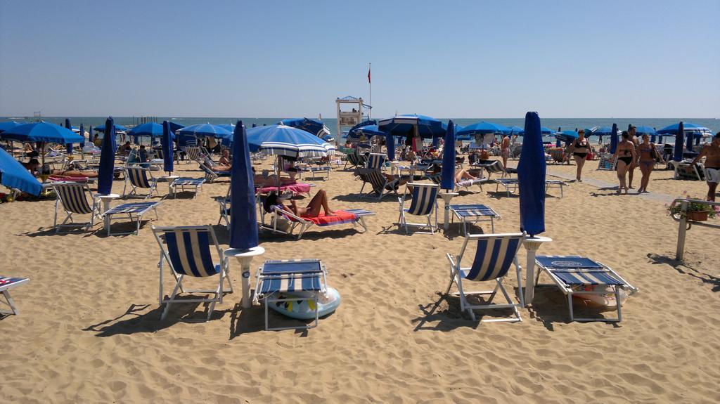 Hotel Beach2 Lido di Jesolo Exterior foto
